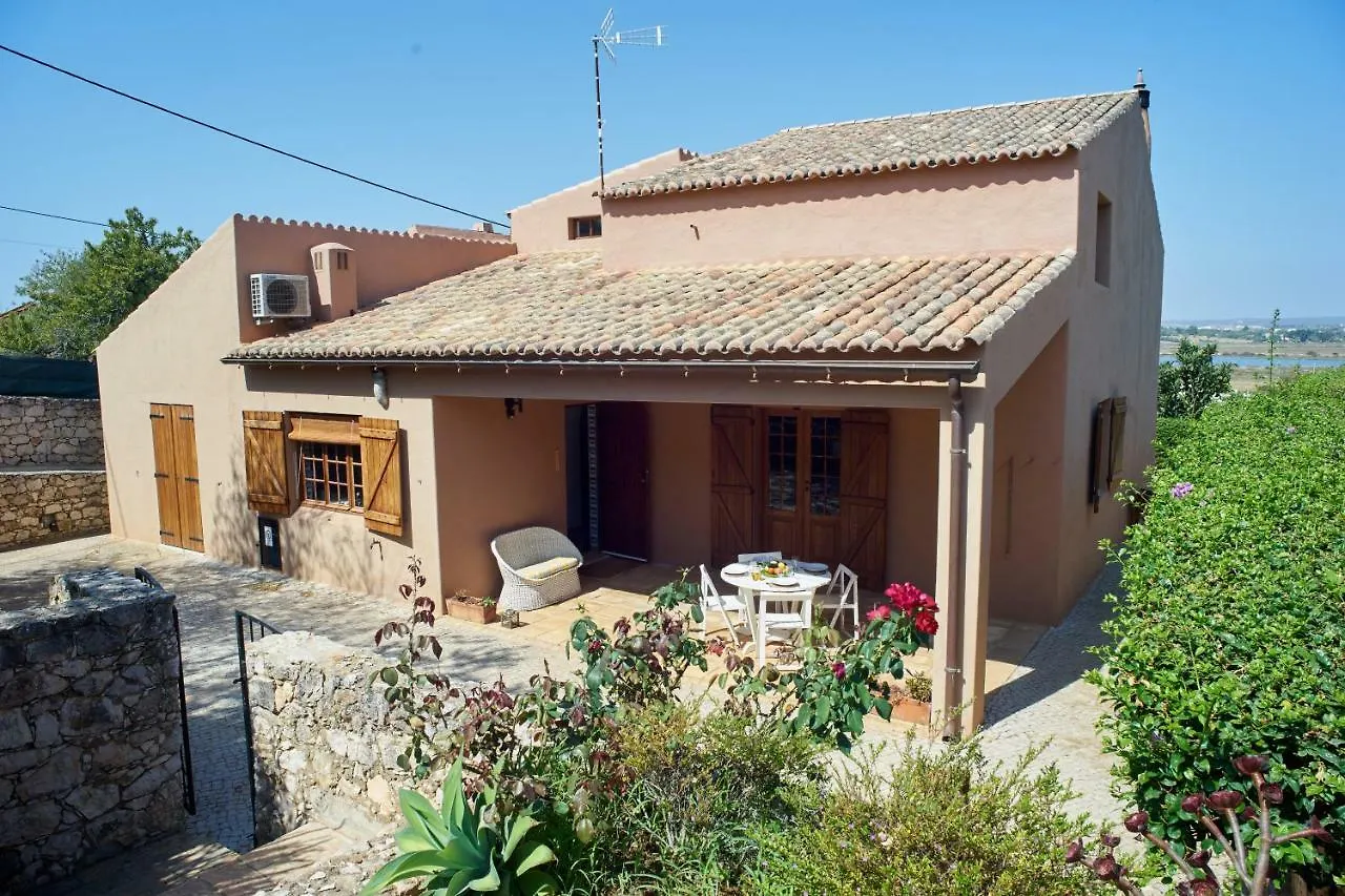 Villa O Monte: Charming Family Villa Near アルヴォル